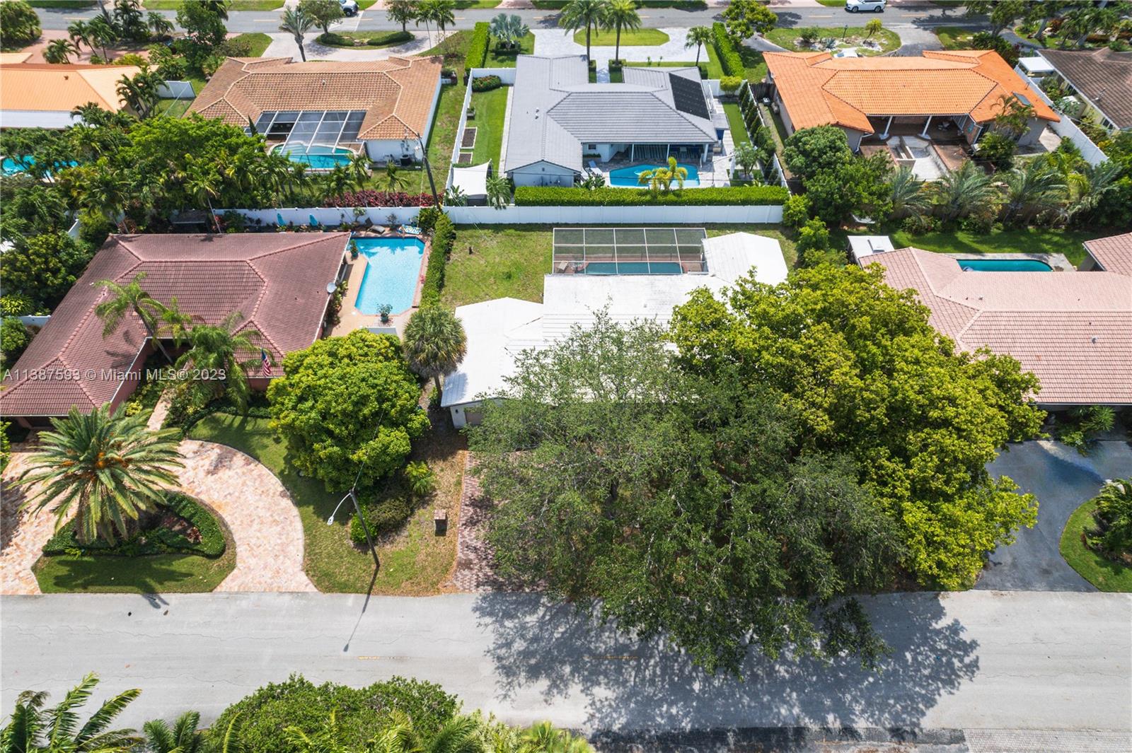 CORAL RIDGE COUNTRY CLUB - Residential