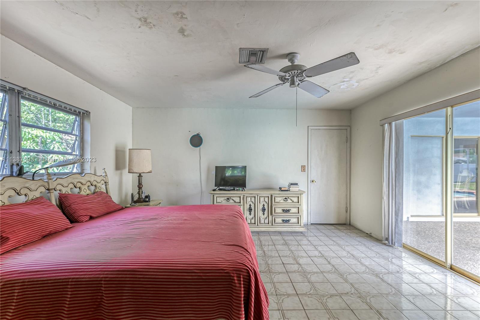 CORAL RIDGE COUNTRY CLUB - Residential