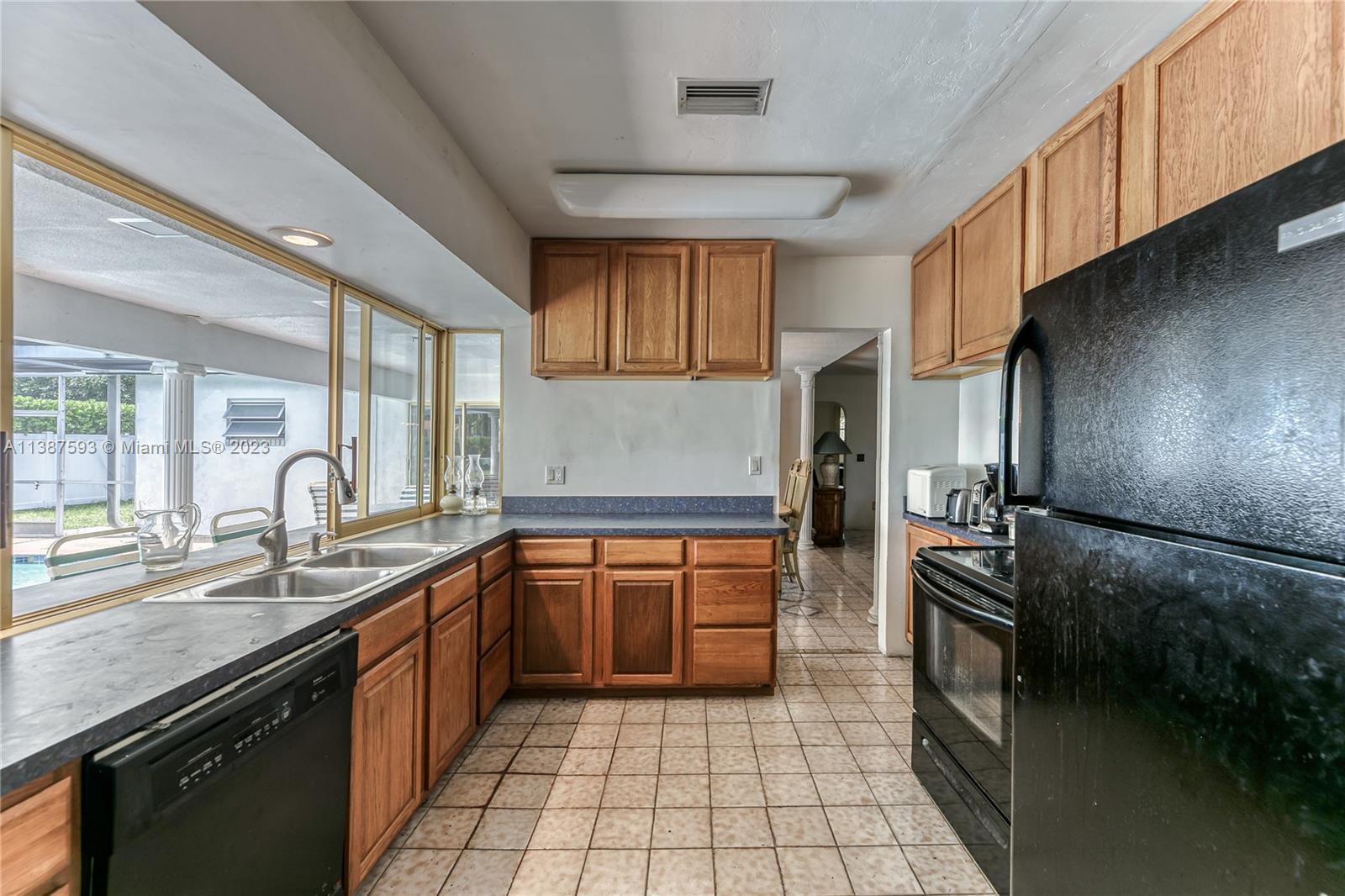 CORAL RIDGE COUNTRY CLUB - Residential