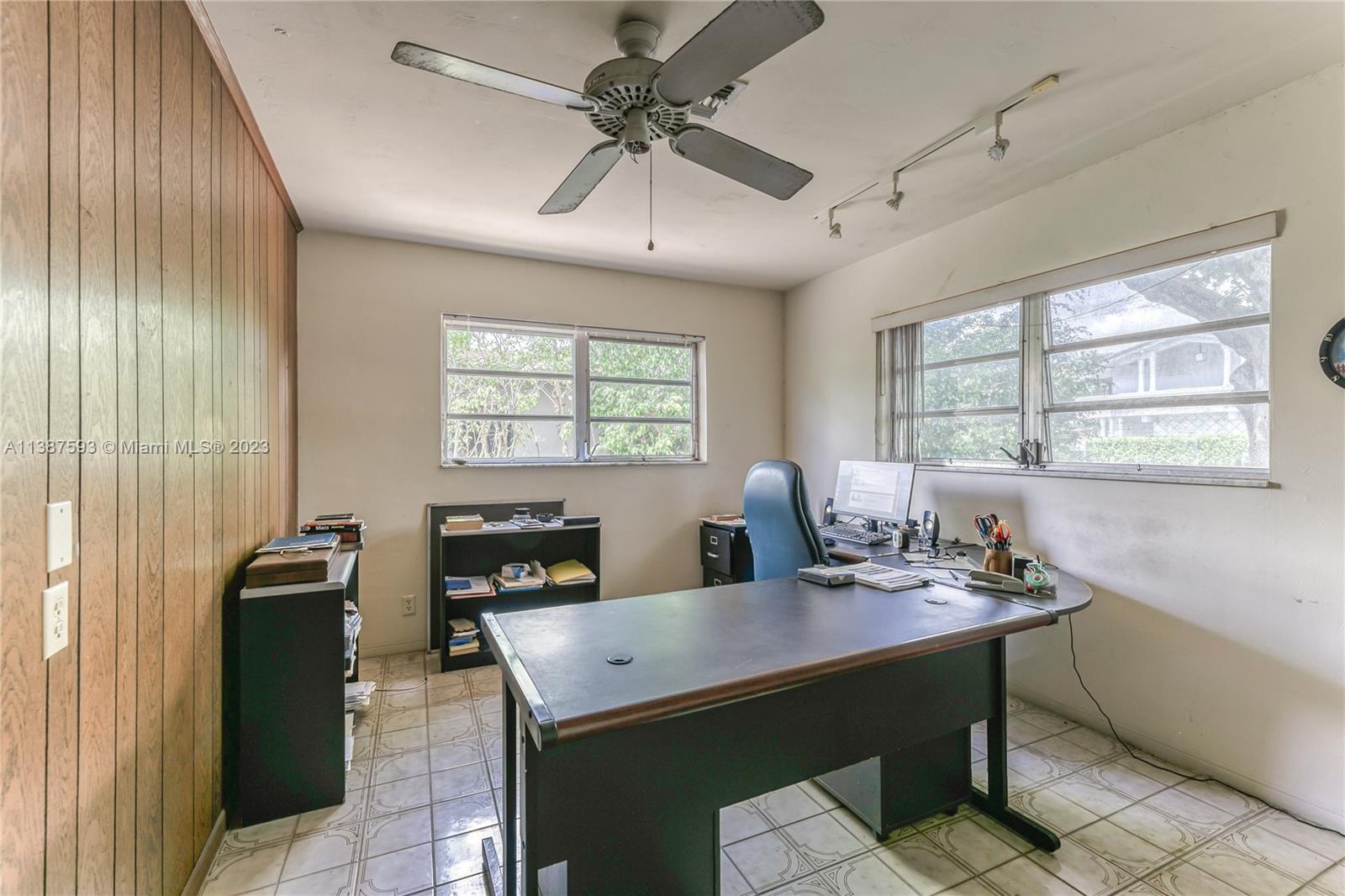 CORAL RIDGE COUNTRY CLUB - Residential