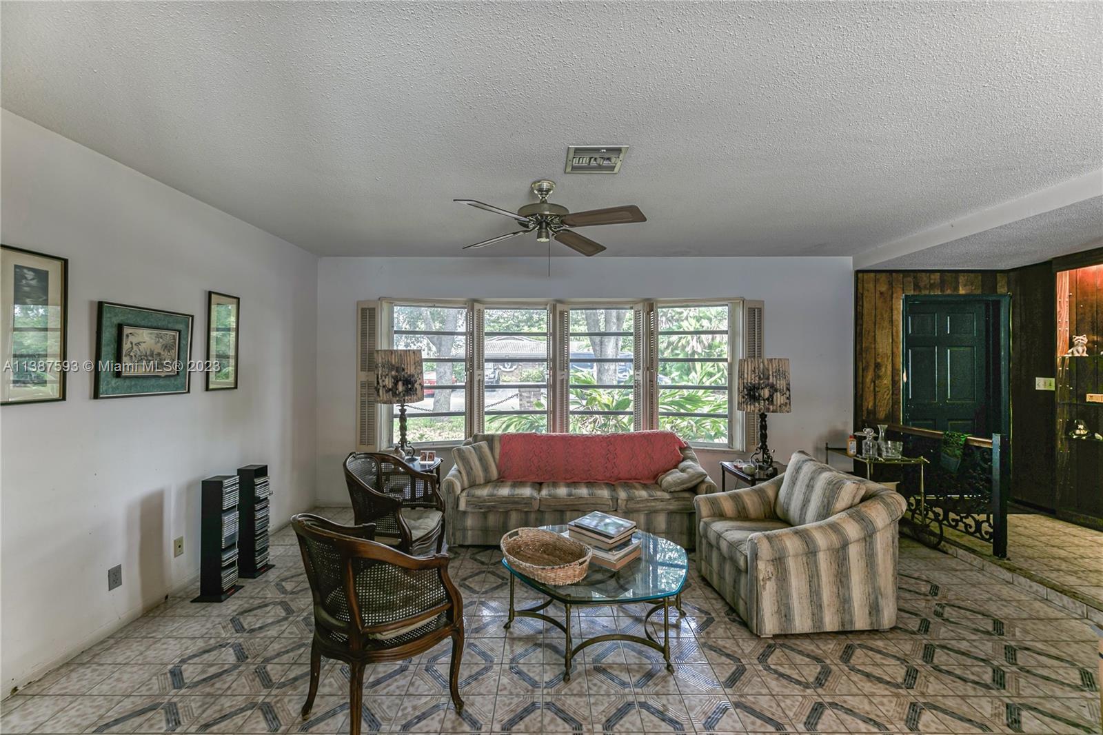 CORAL RIDGE COUNTRY CLUB - Residential