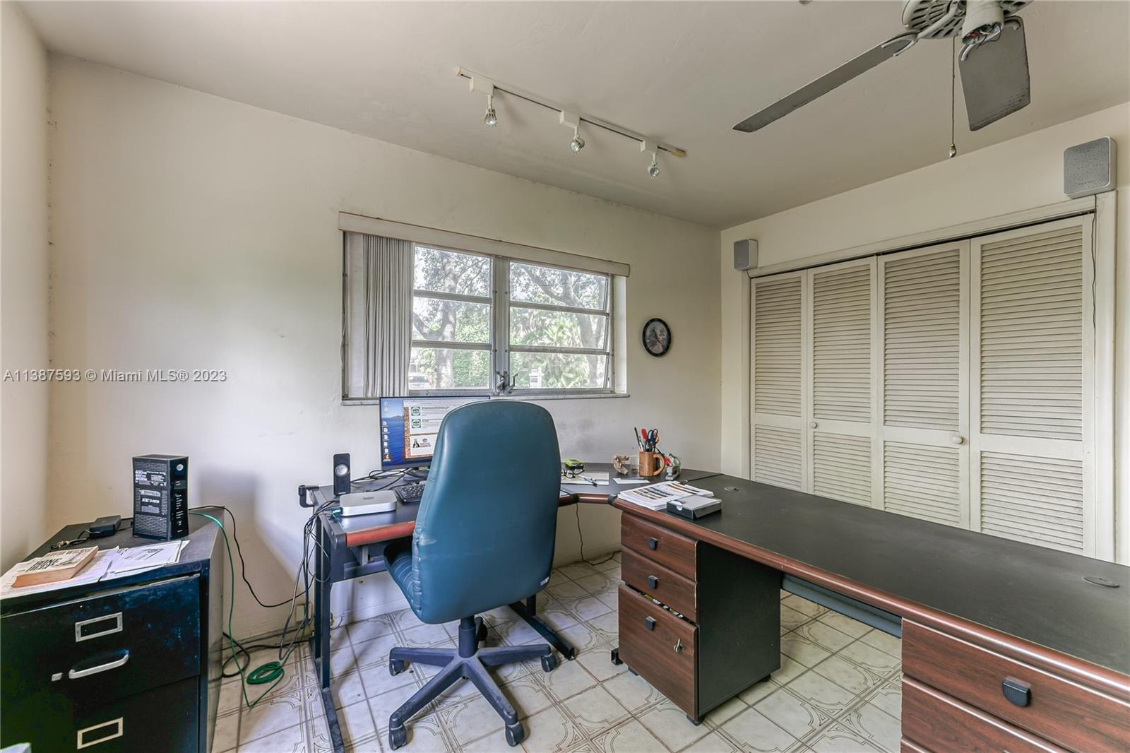 CORAL RIDGE COUNTRY CLUB - Residential