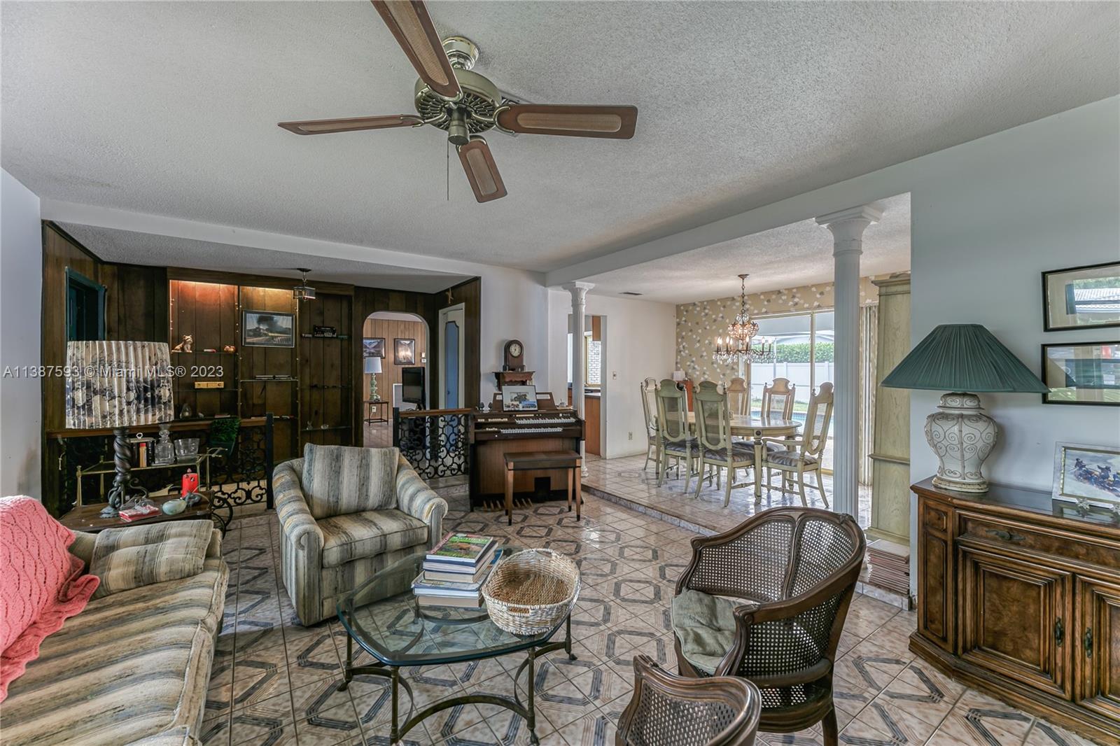 CORAL RIDGE COUNTRY CLUB - Residential