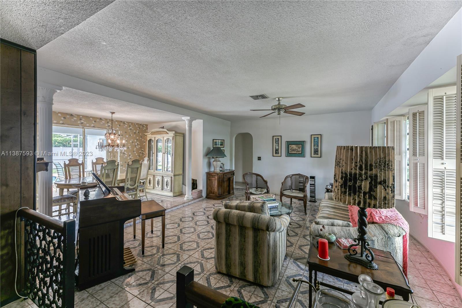 CORAL RIDGE COUNTRY CLUB - Residential