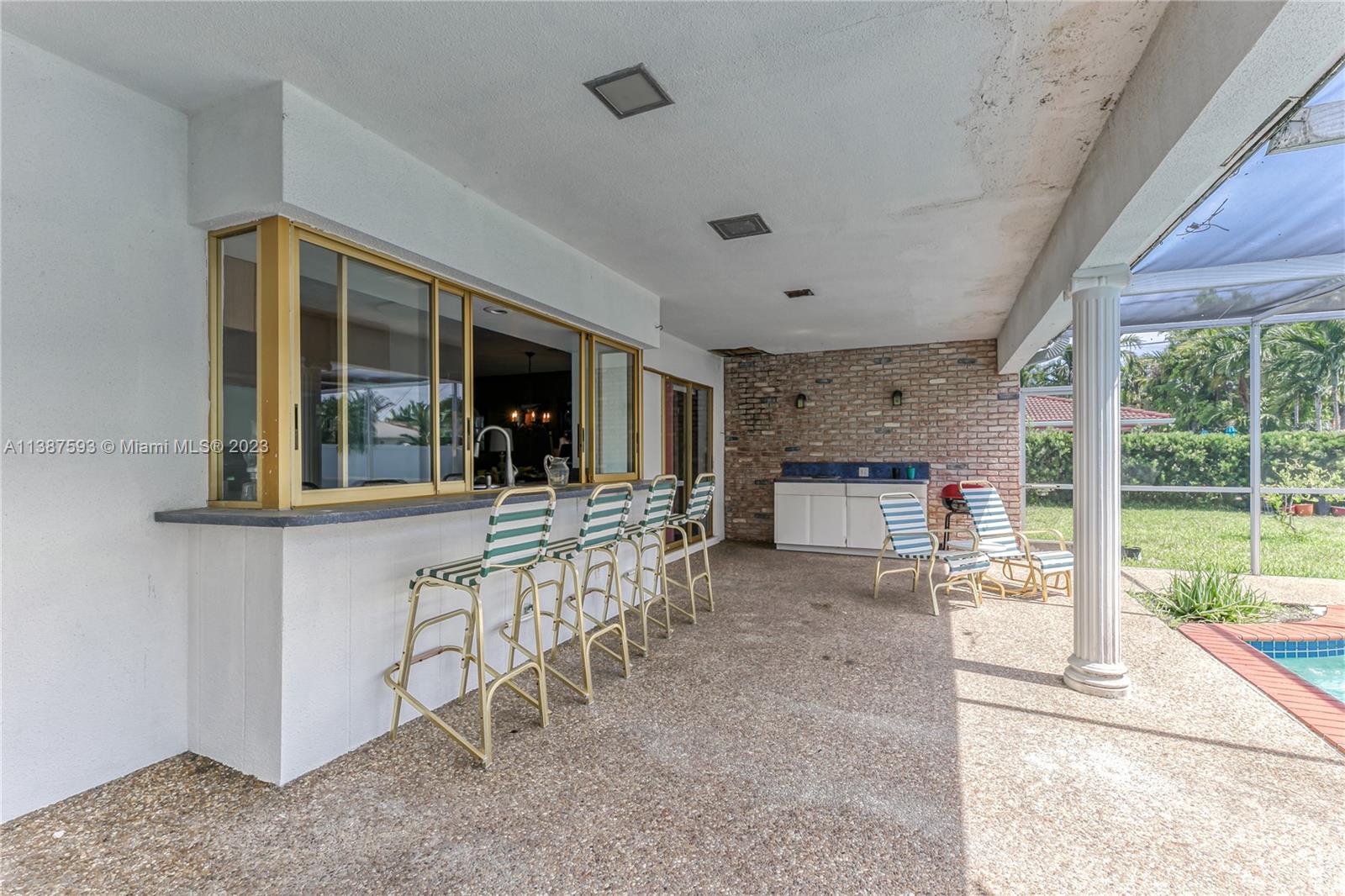 CORAL RIDGE COUNTRY CLUB - Residential