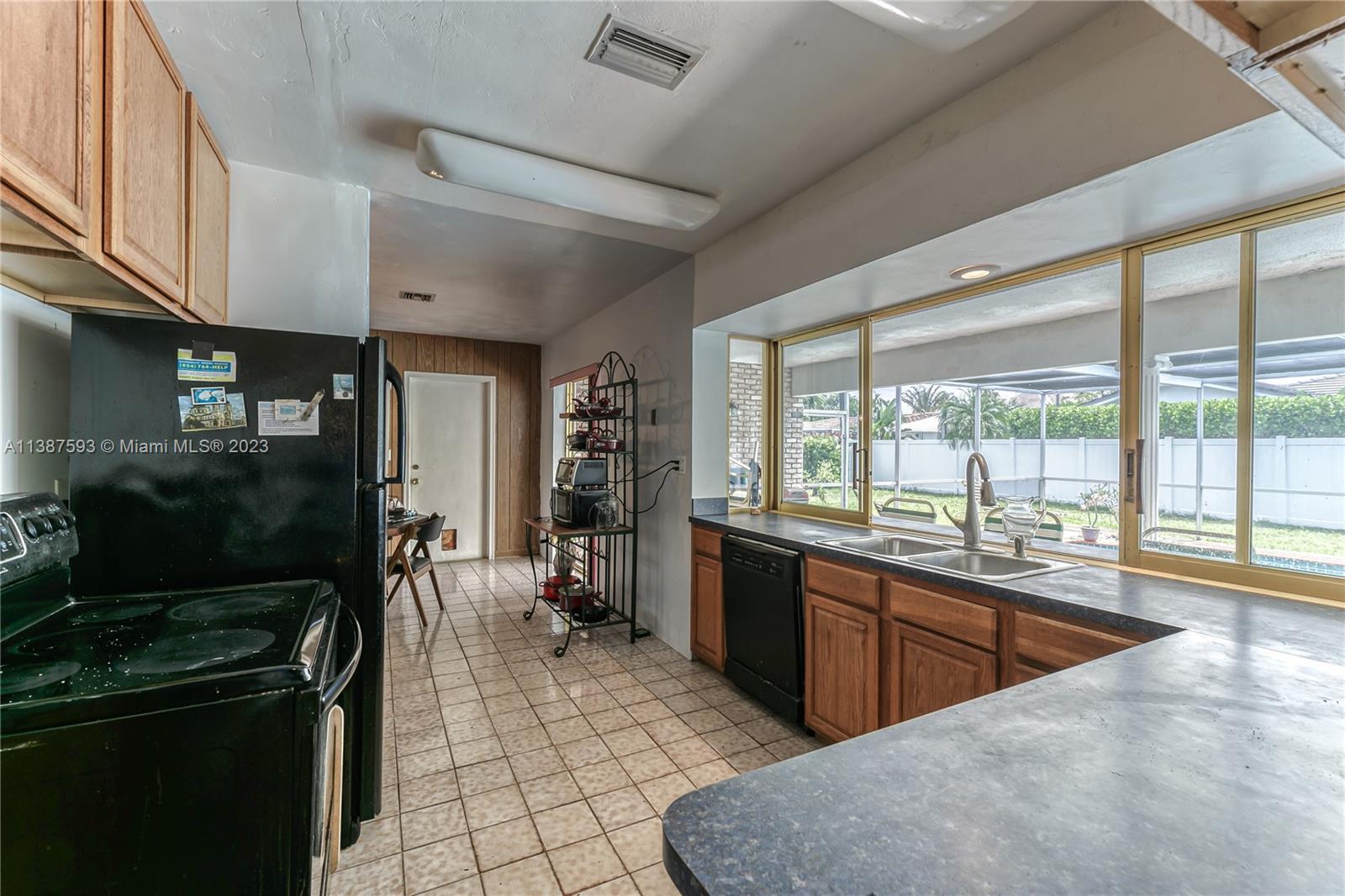 CORAL RIDGE COUNTRY CLUB - Residential