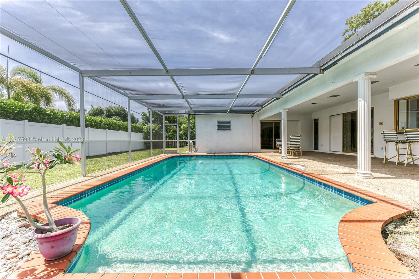 CORAL RIDGE COUNTRY CLUB - Residential
