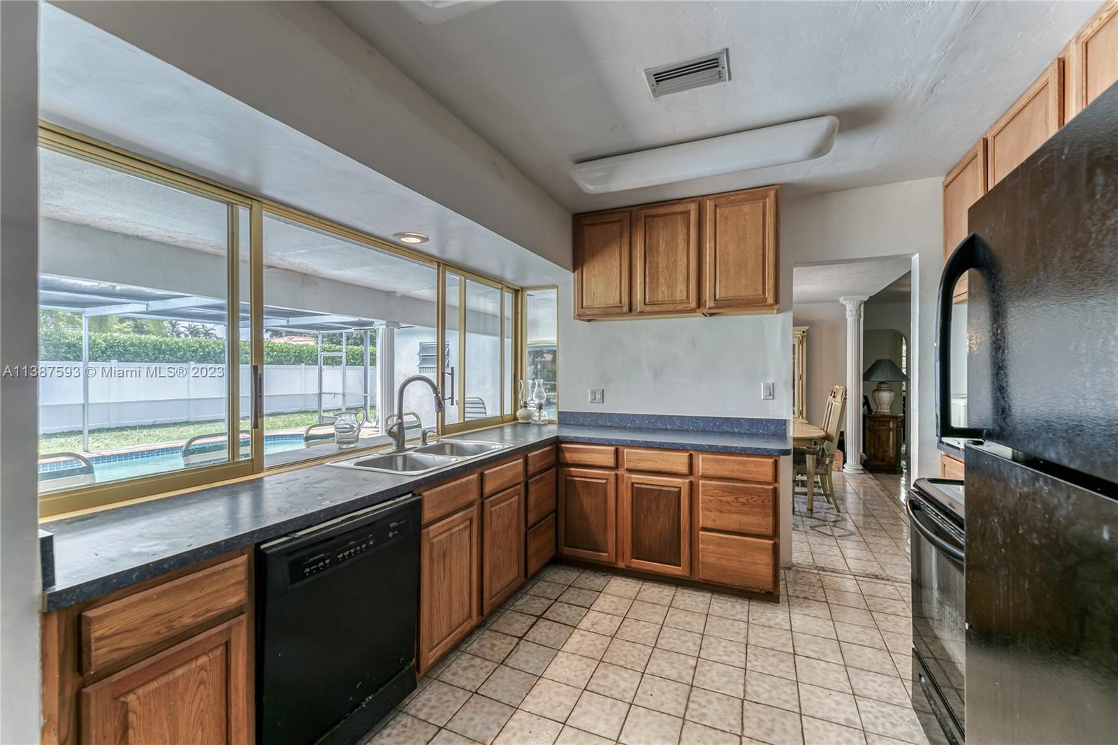 CORAL RIDGE COUNTRY CLUB - Residential