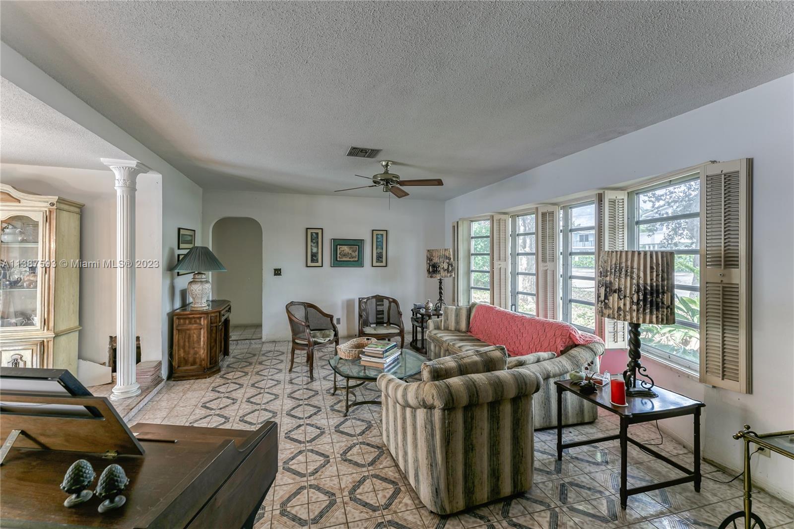 CORAL RIDGE COUNTRY CLUB - Residential