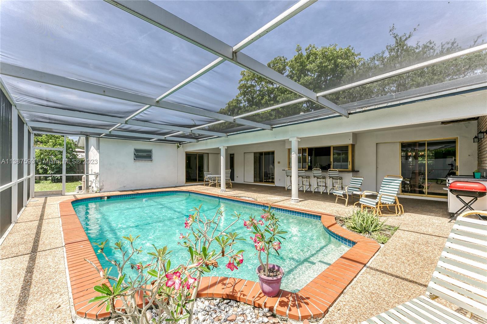 CORAL RIDGE COUNTRY CLUB - Residential