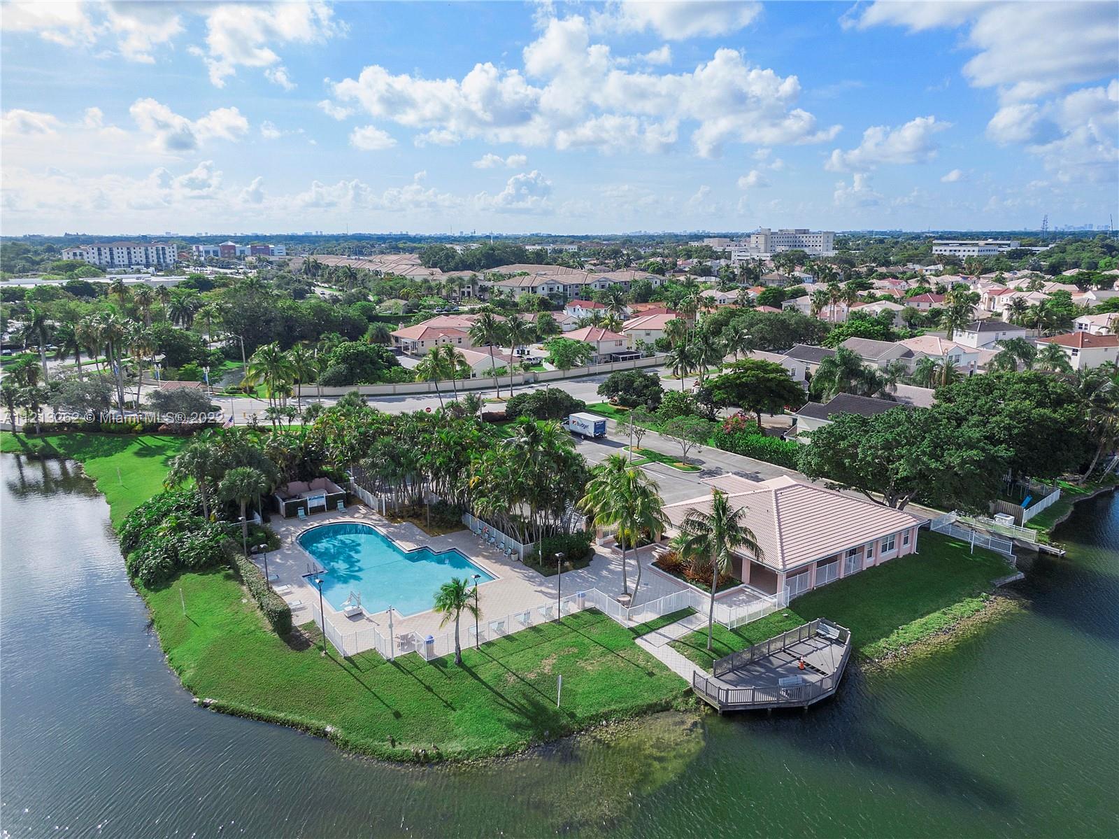 CORAL BAY - Residential