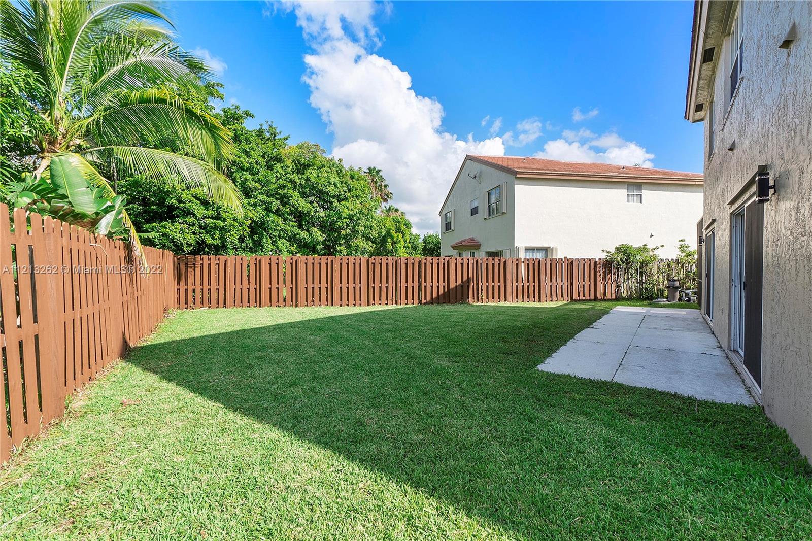 CORAL BAY - Residential