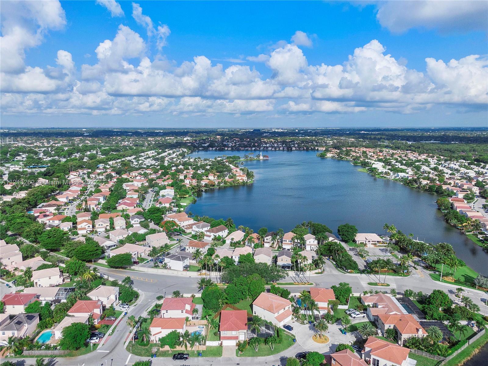 CORAL BAY - Residential