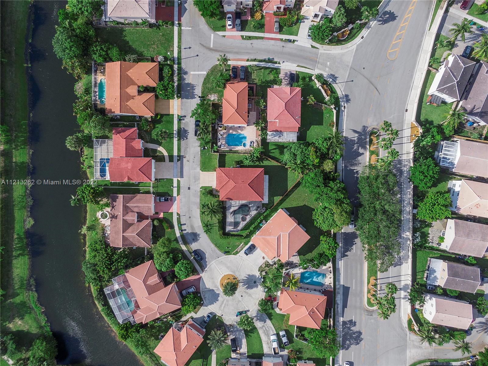 CORAL BAY - Residential