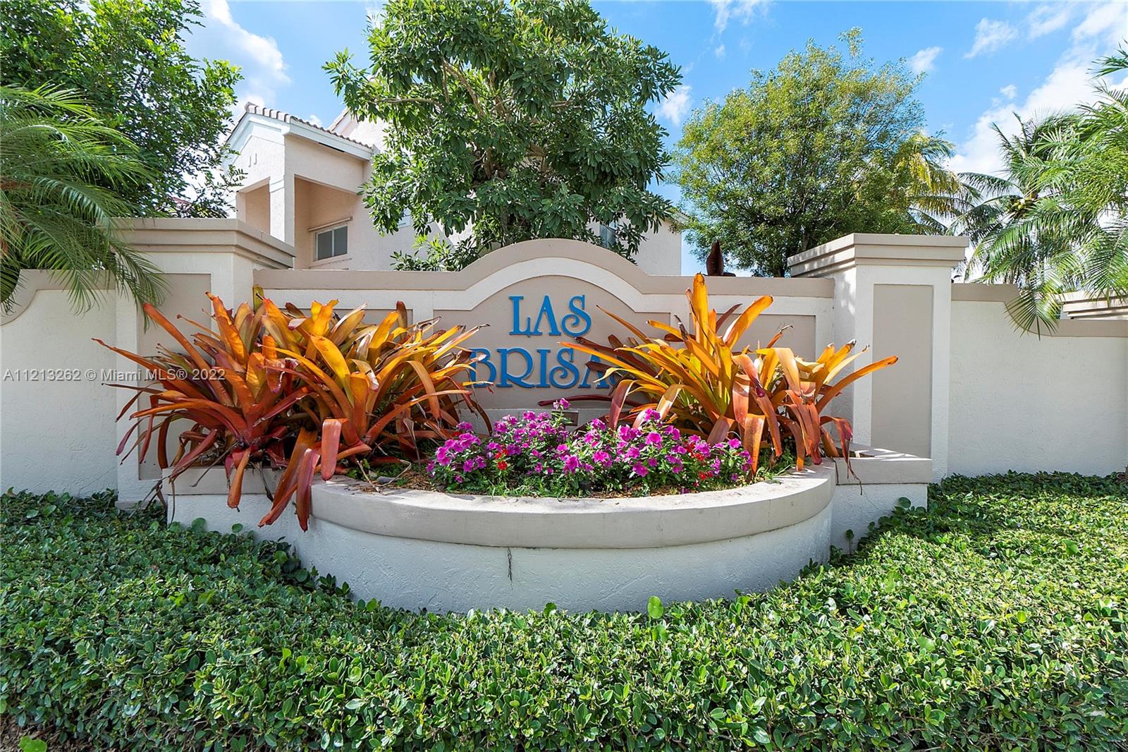 CORAL BAY - Residential