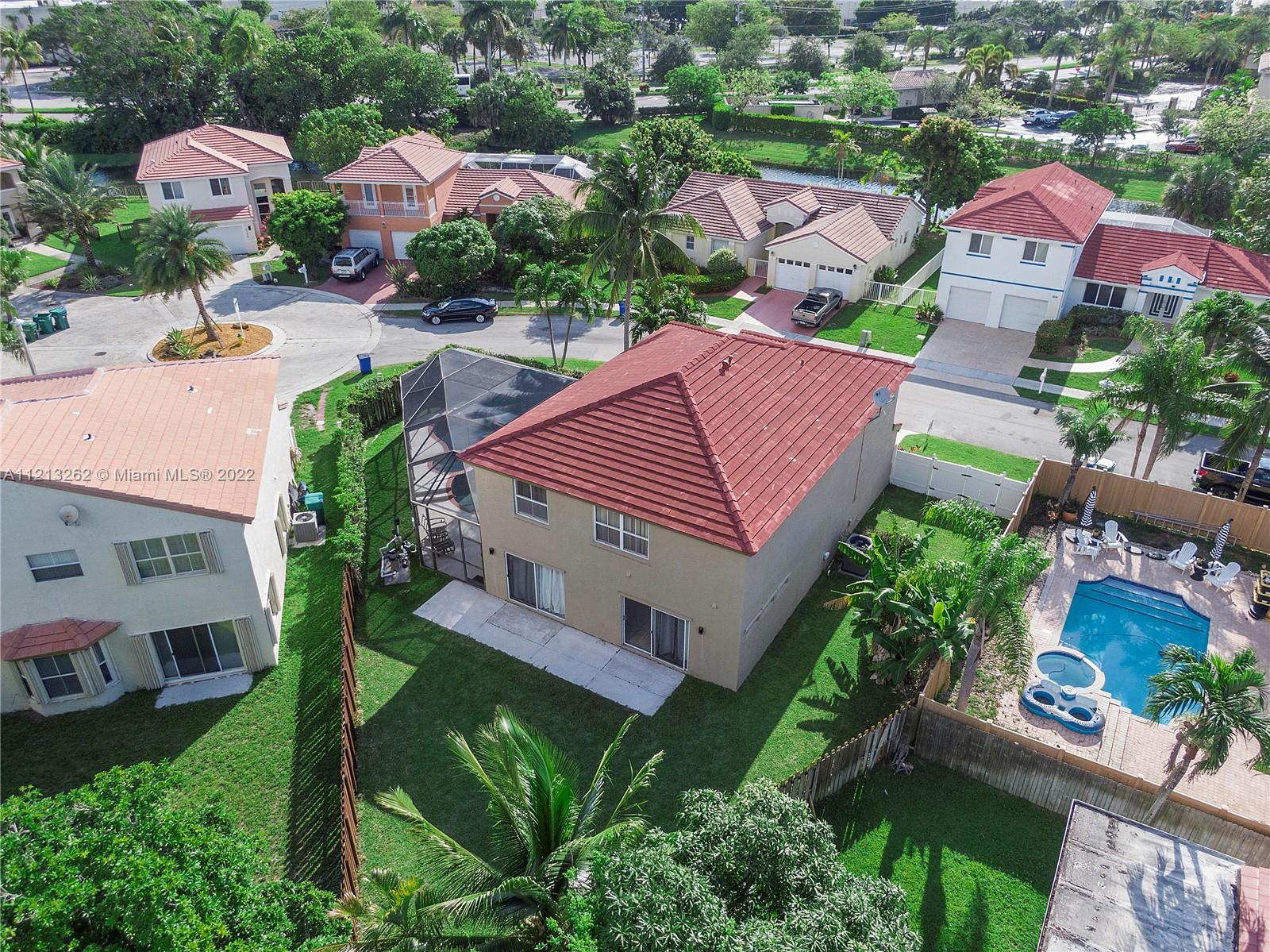 CORAL BAY - Residential