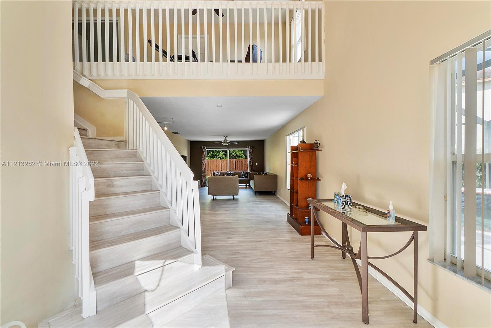 CORAL BAY - Residential