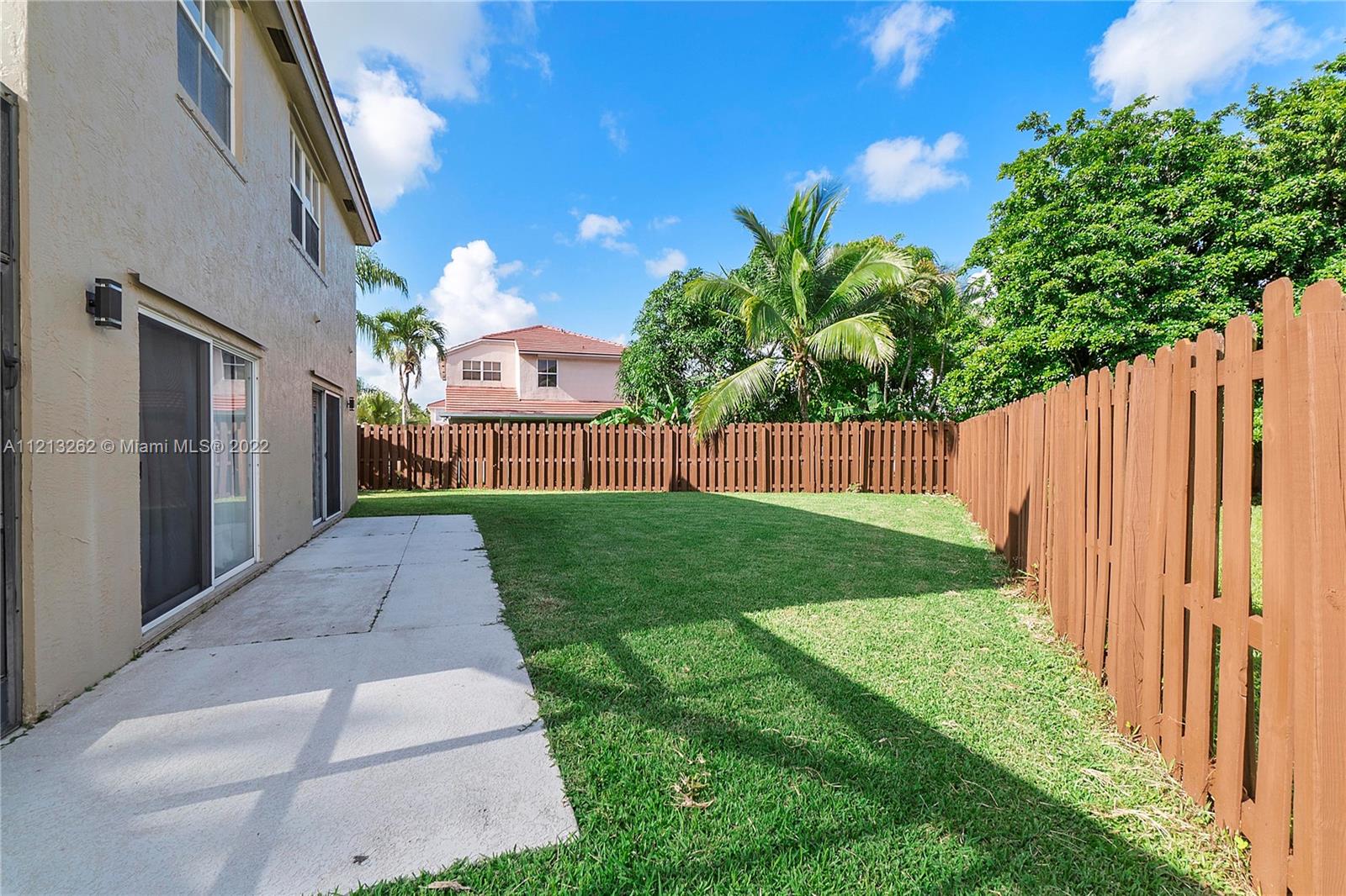 CORAL BAY - Residential