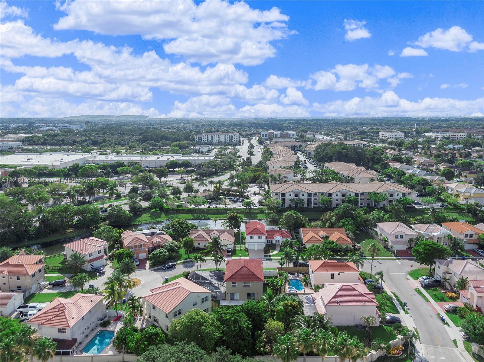 CORAL BAY - Residential