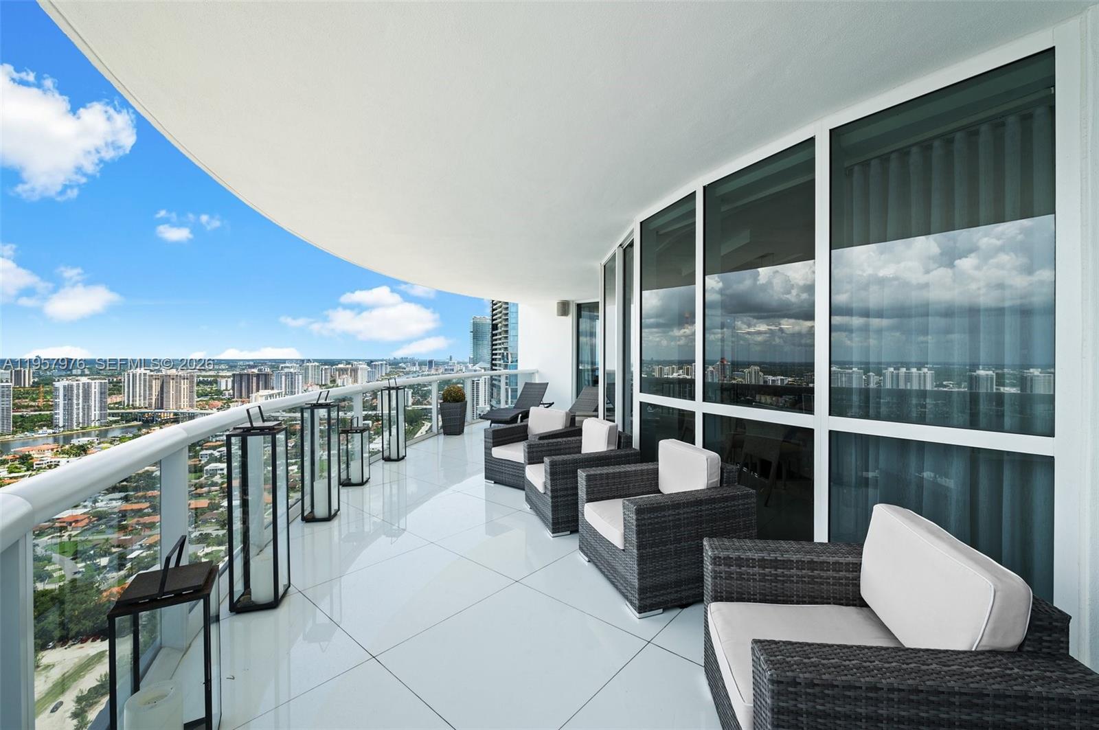 TRUMP ROYALE CONDO - Residential