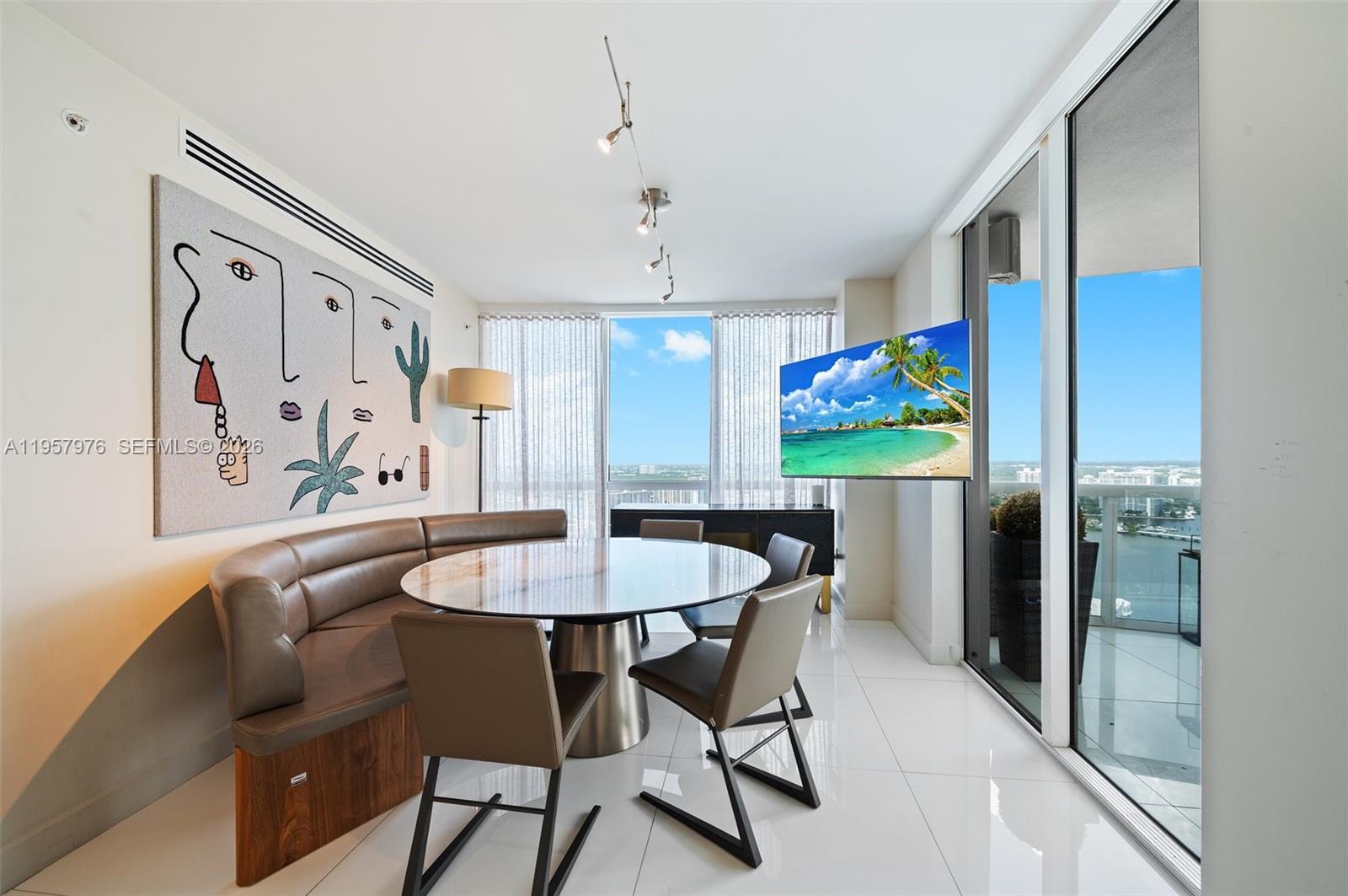 TRUMP ROYALE CONDO - Residential