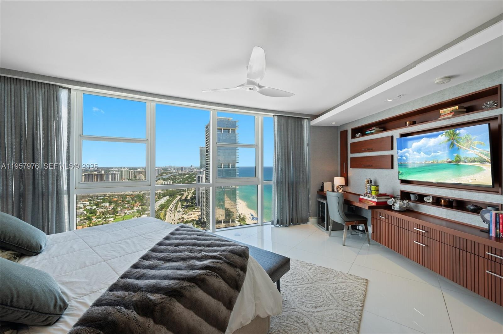 TRUMP ROYALE CONDO - Residential