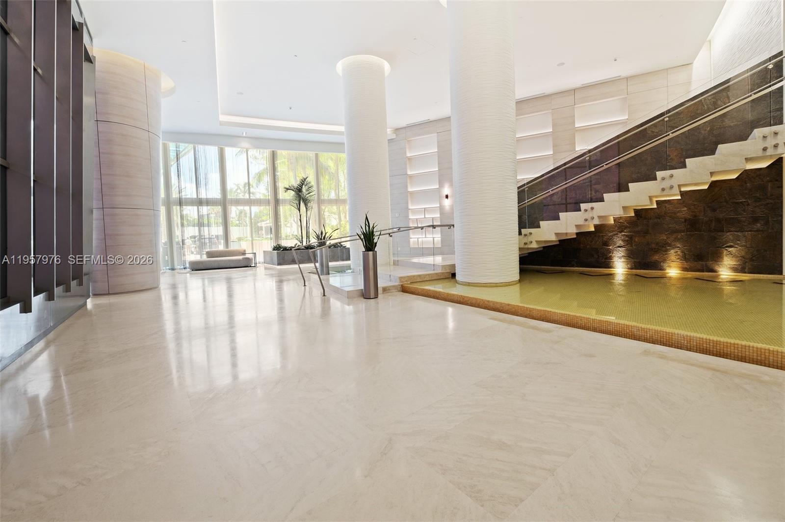 TRUMP ROYALE CONDO - Residential
