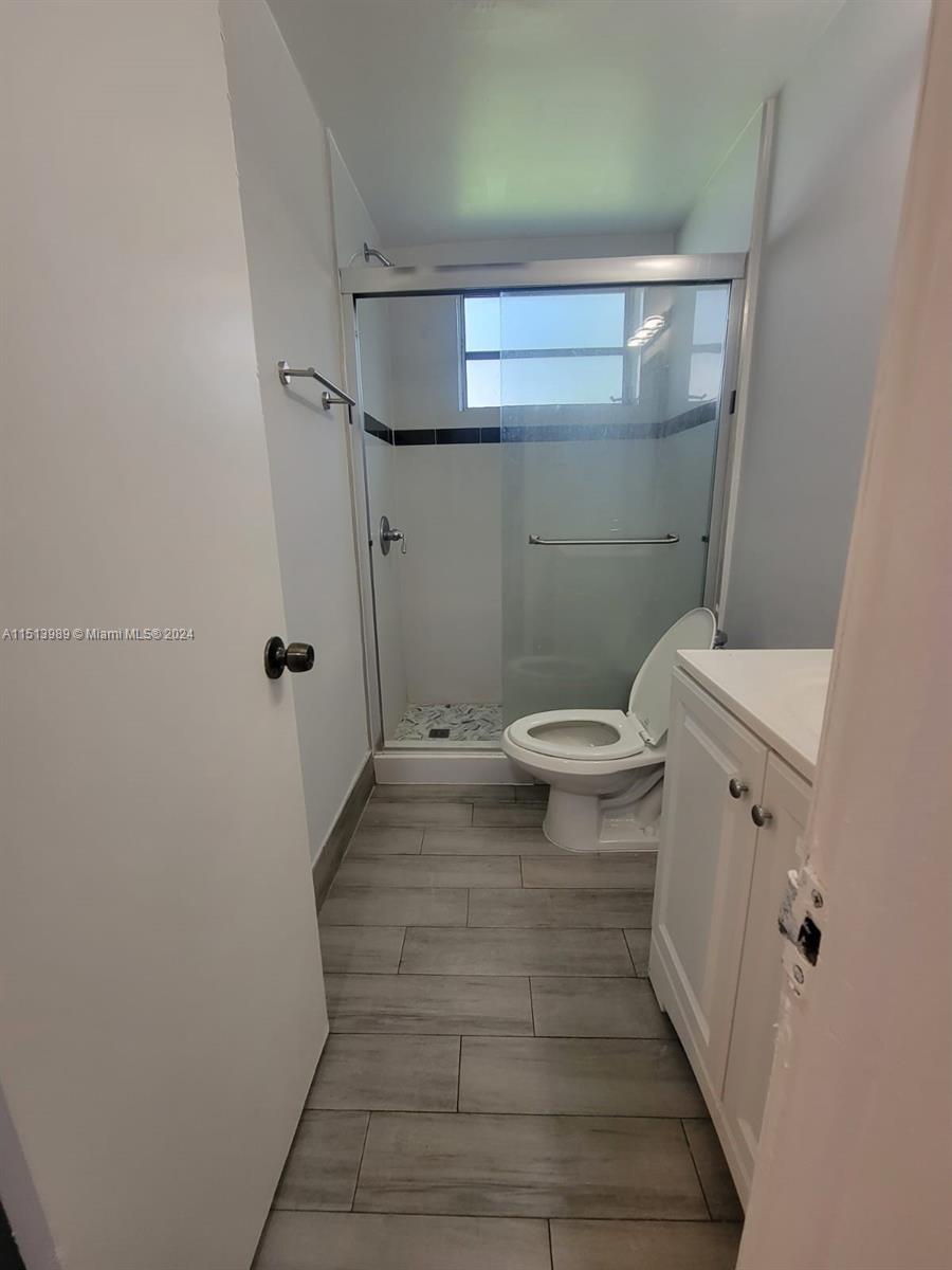 ROSE CONDO - Residential