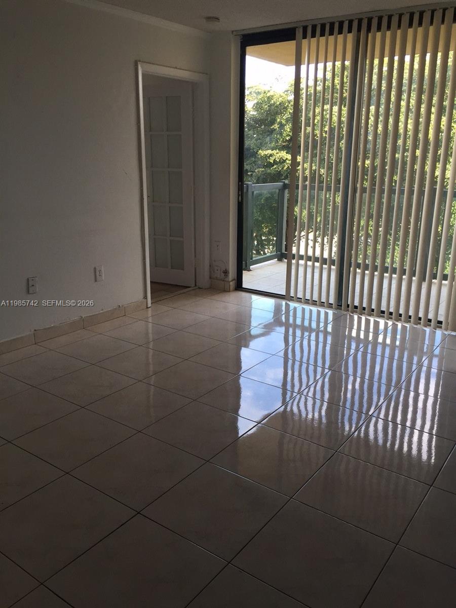 INTERNATIONAL PARK I COND - Residential