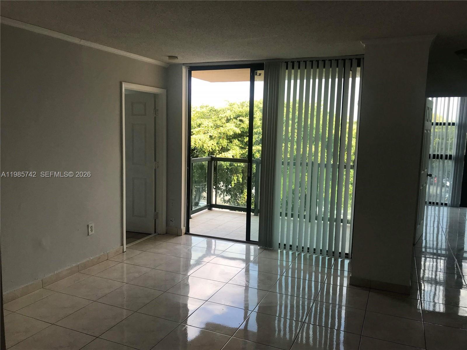 INTERNATIONAL PARK I COND - Residential
