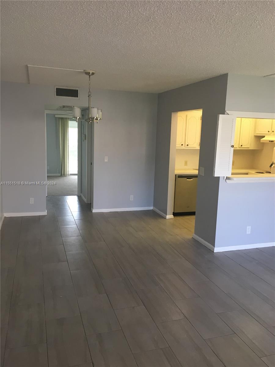 FANSHAW AT CENTURY VILLAG - Residential Lease