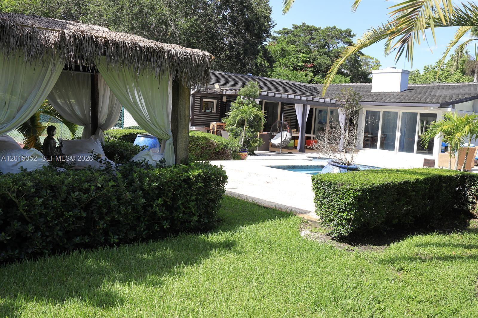 SOUTH MIAMI - Residential