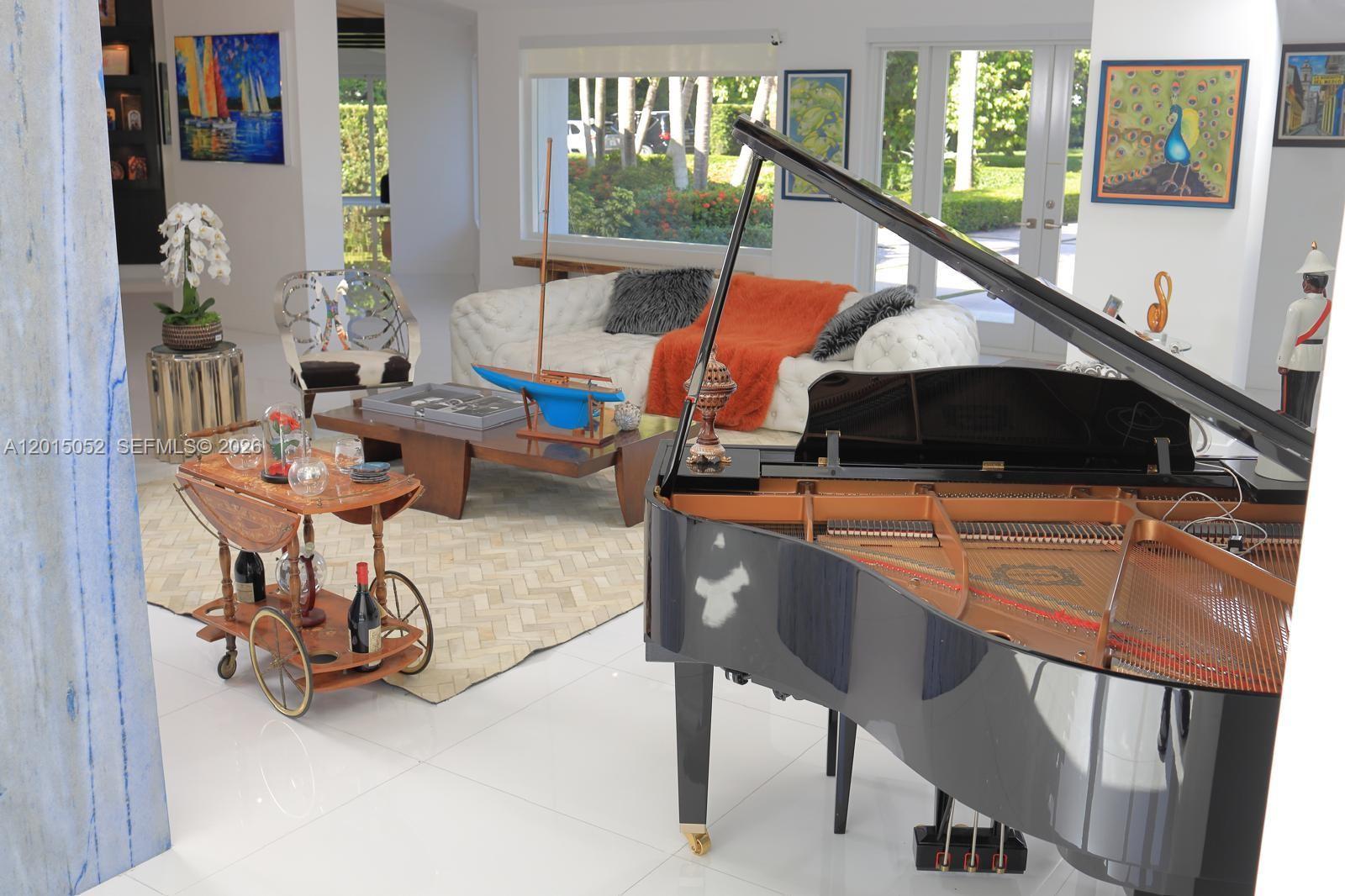 SOUTH MIAMI - Residential