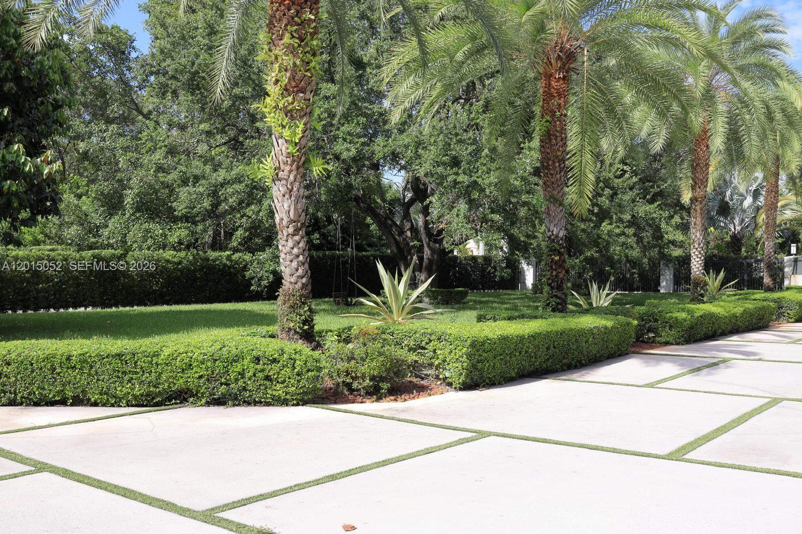 SOUTH MIAMI - Residential