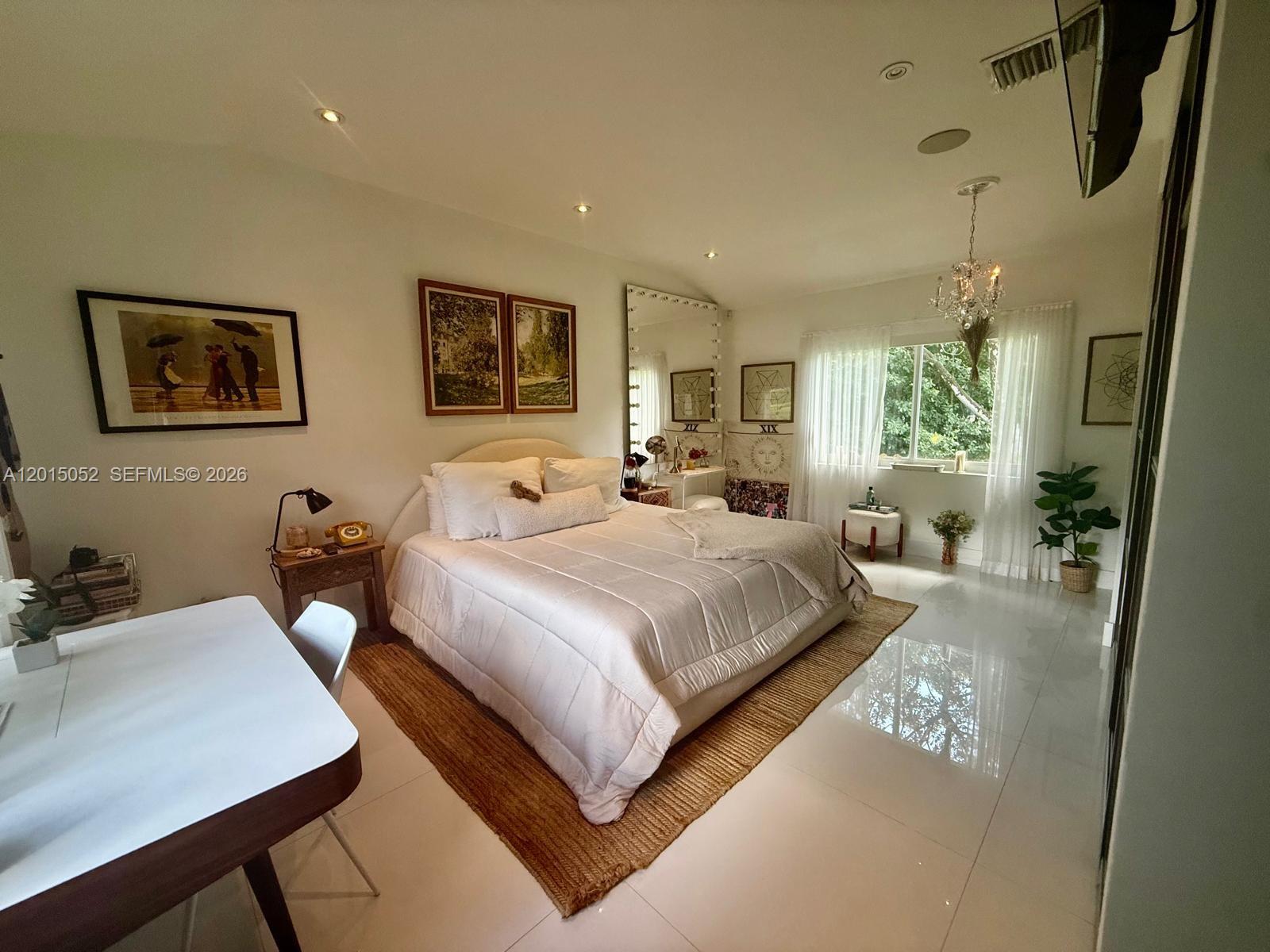 SOUTH MIAMI - Residential
