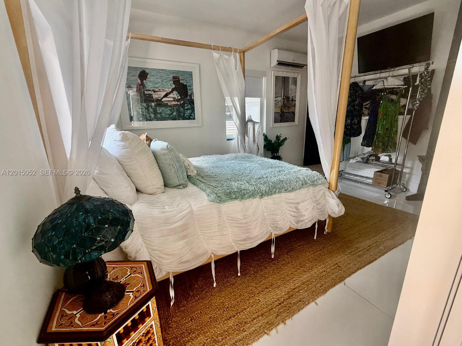 SOUTH MIAMI - Residential