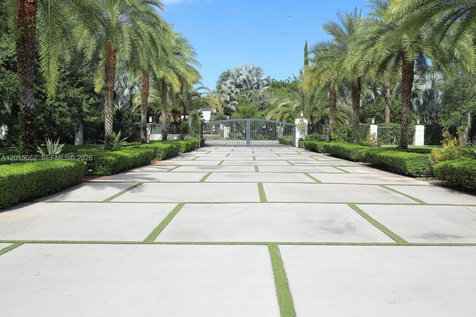 SOUTH MIAMI - Residential