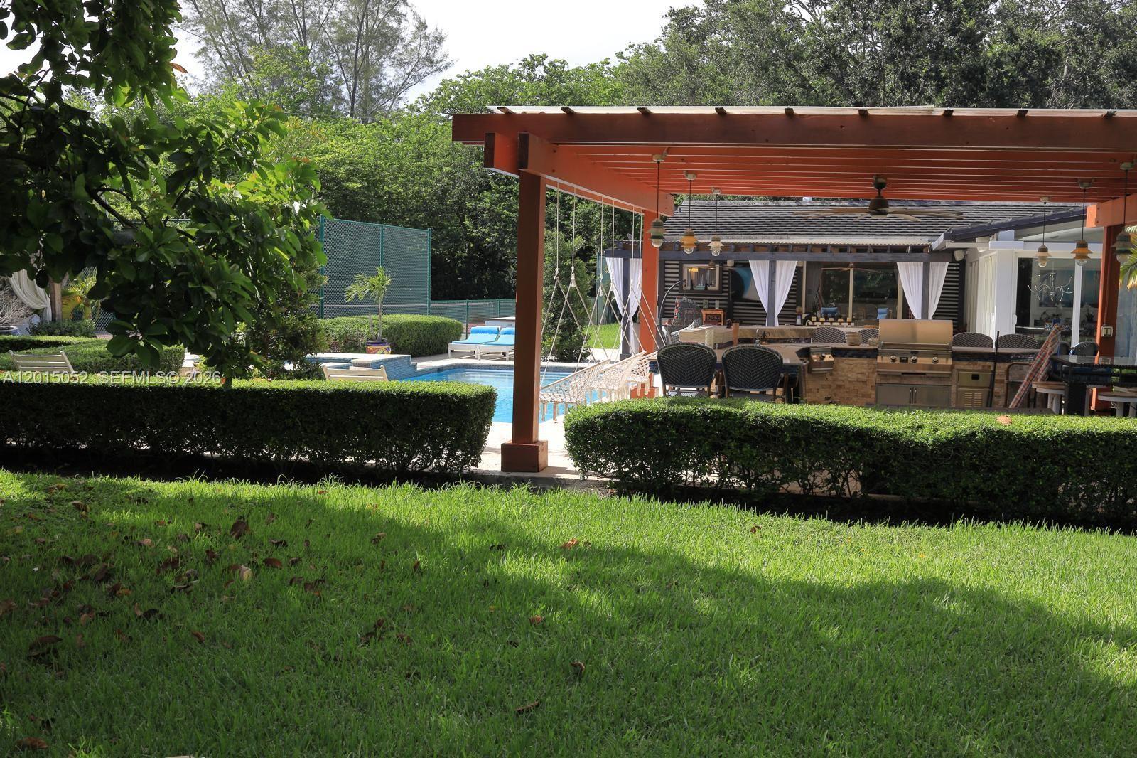 SOUTH MIAMI - Residential