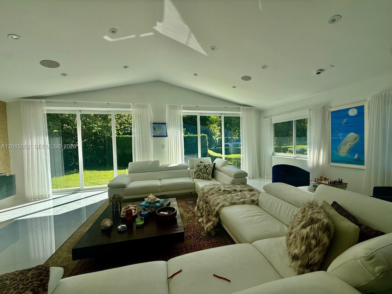 SOUTH MIAMI - Residential