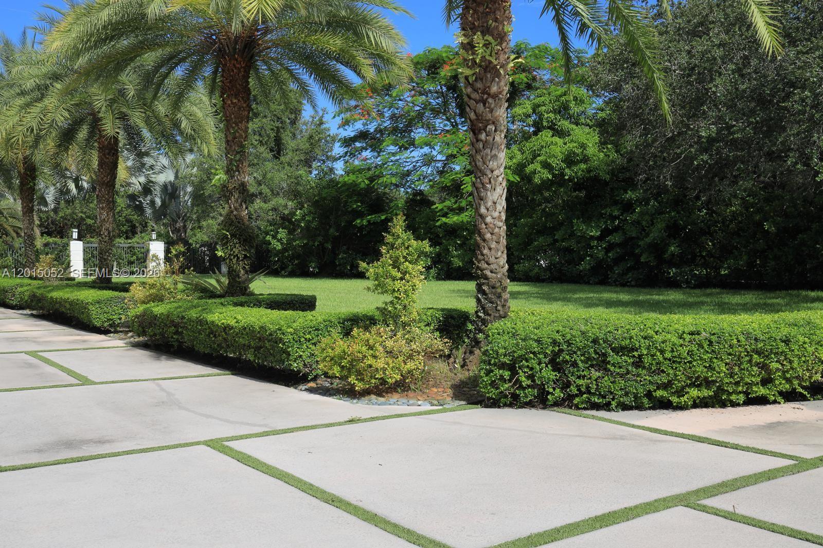 SOUTH MIAMI - Residential