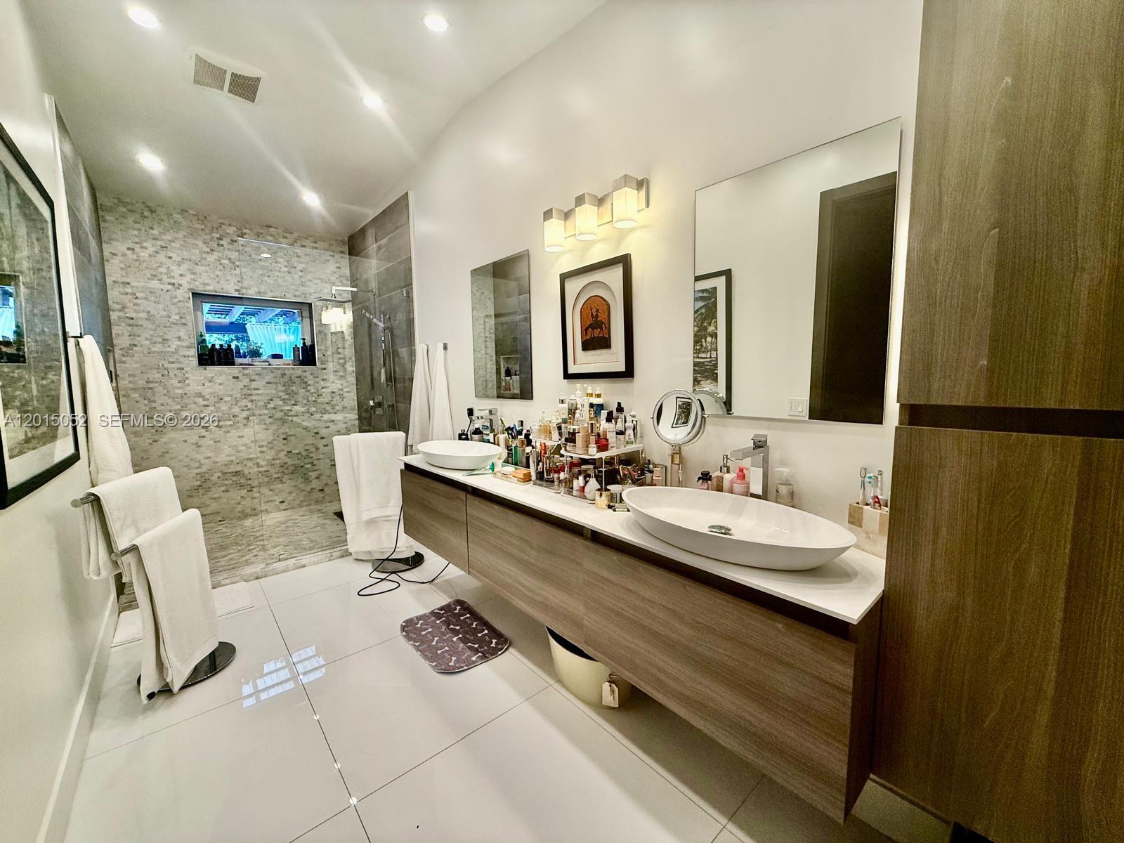 SOUTH MIAMI - Residential