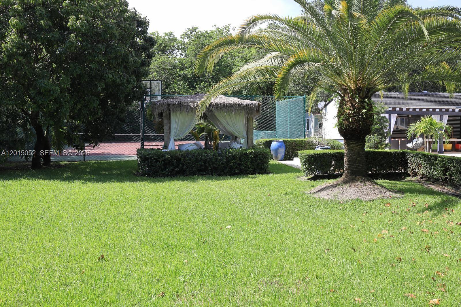 SOUTH MIAMI - Residential