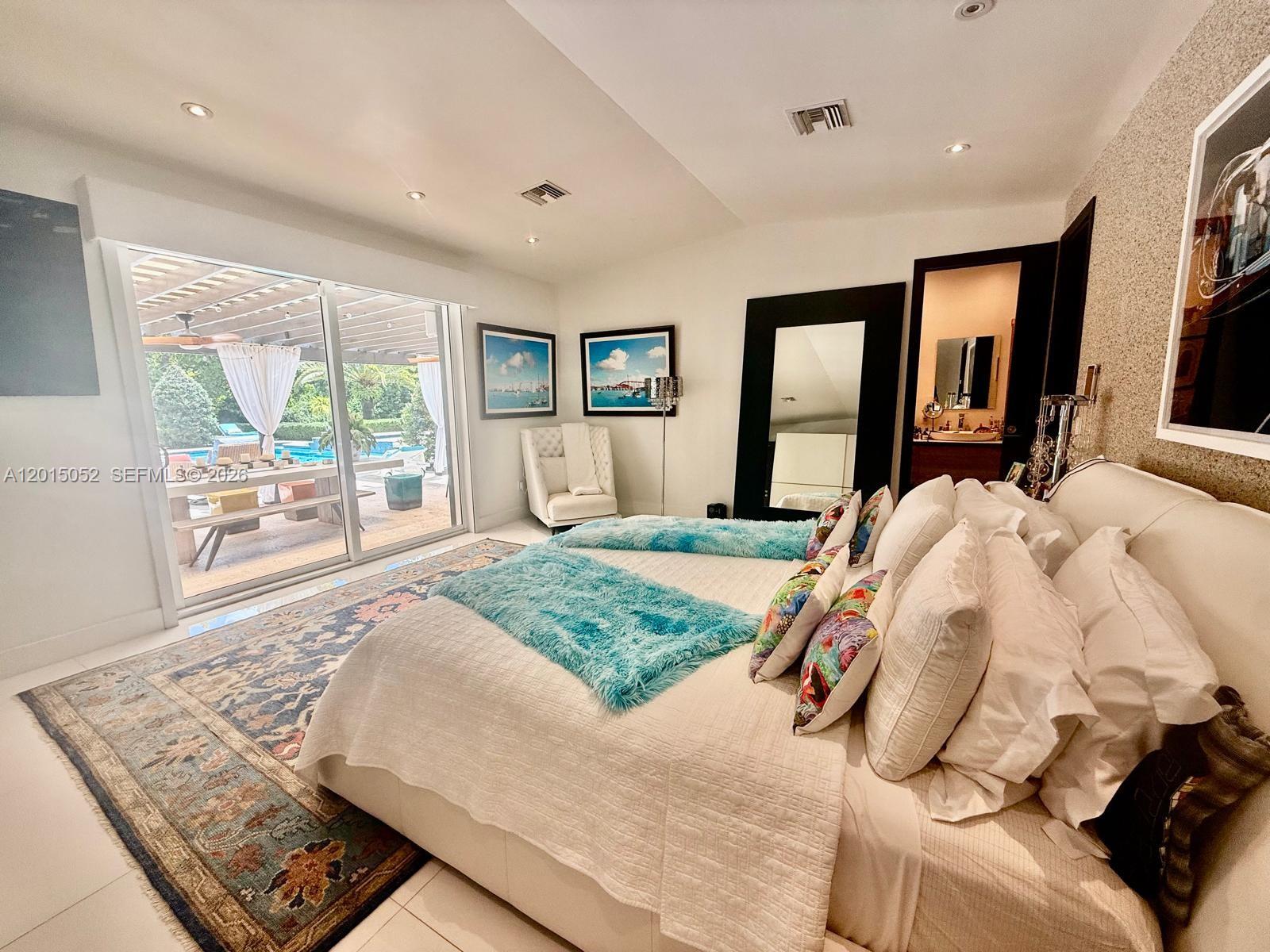 SOUTH MIAMI - Residential