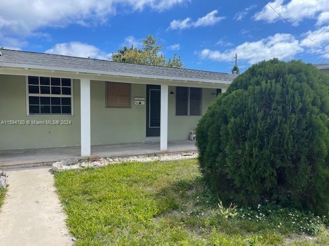 Remodeled efficiency! Great opportunity!  Price with light 
1st, last, and deposit 
Please a text message to the listing agent's lockbox