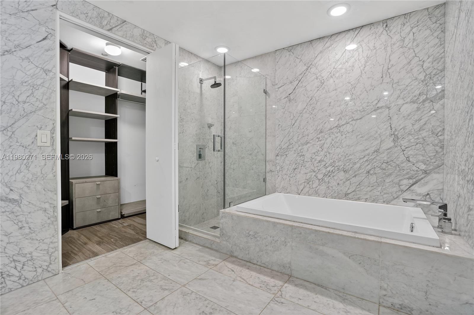 801 SMA RESIDENCES CONDO - Residential