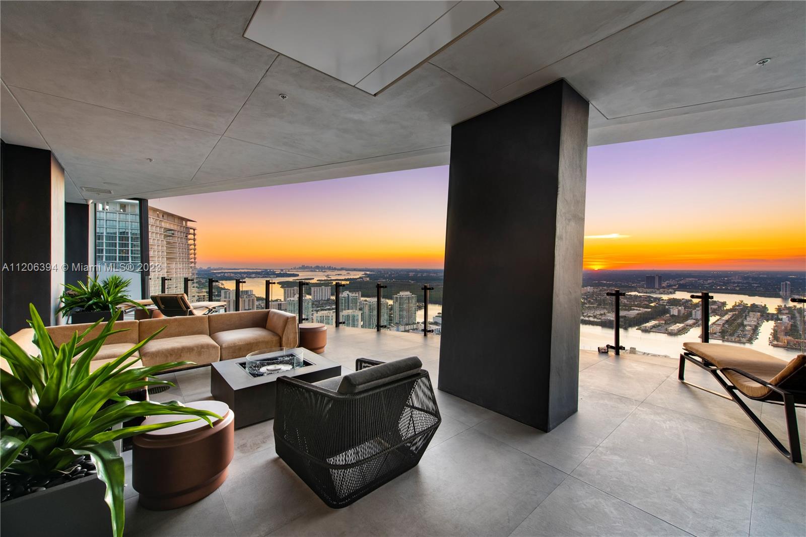MUSE CONDO - Residential