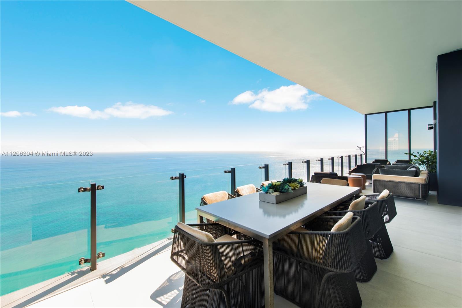 MUSE CONDO - Residential