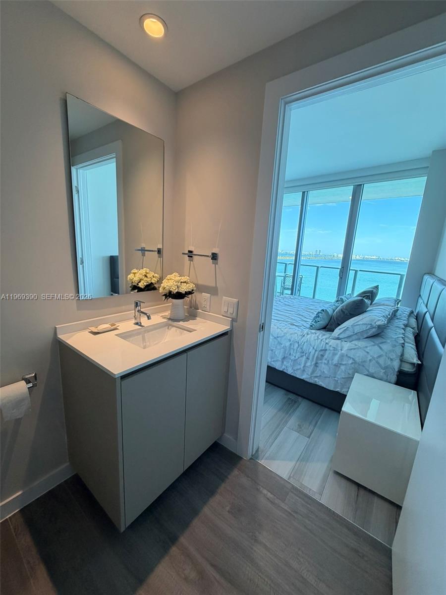 BISCAYNE BEACH CONDO - Residential
