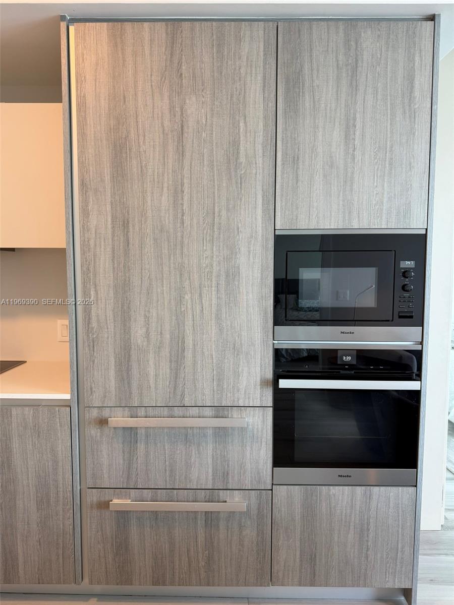 BISCAYNE BEACH CONDO - Residential