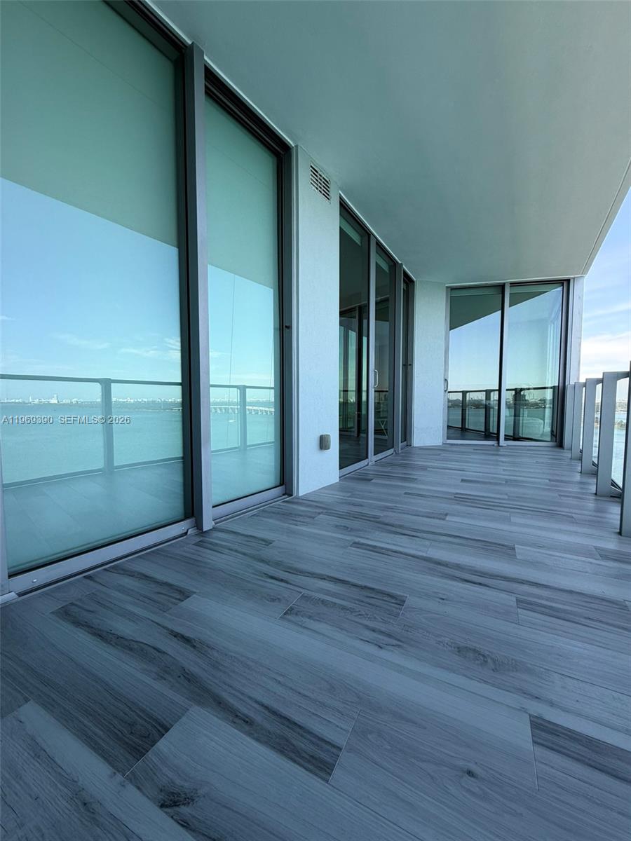 BISCAYNE BEACH CONDO - Residential